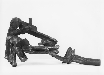 Tim Scott, "Moment of Rhythm", 1989, steel, H.55cm. © Tim Scott, photo courtesy Galerie von Wentzel, ColognePotsdam